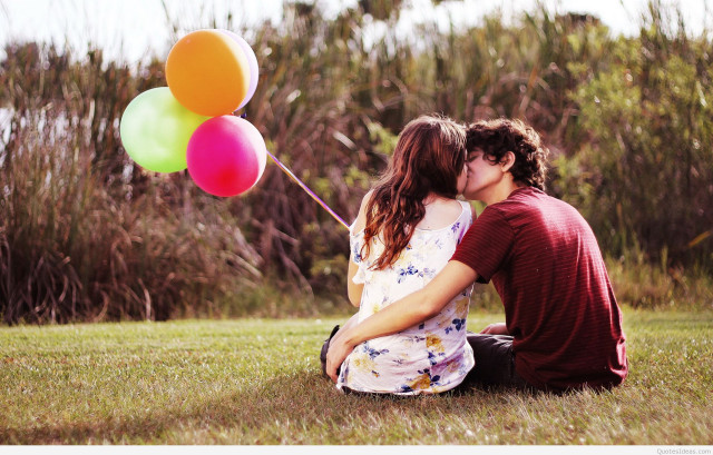 Couple kissing grass balloons air free wallpaper - medium preview image