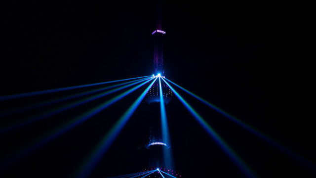 Tall tower night hologram beams free wallpaper - medium preview image