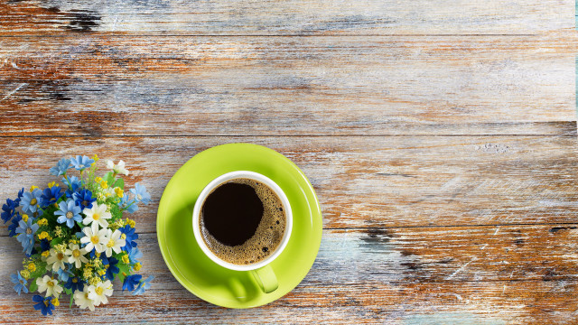 Coffee bouquet wooden table still free wallpaper - medium preview image