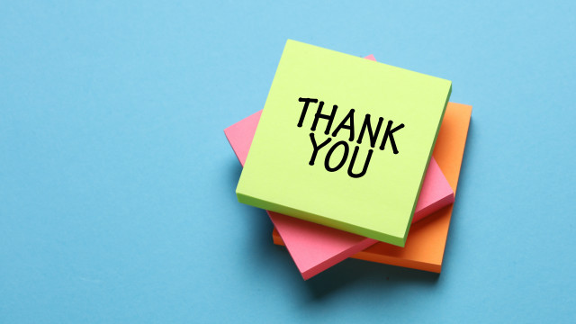 Thank you note stack postits free wallpaper - medium preview image