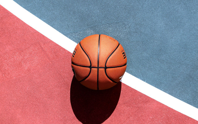 Basketball court shadow tiltshift halftone free wallpaper - medium preview image