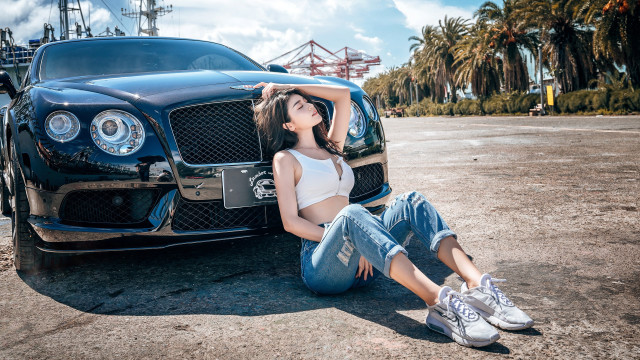 Woman sitting car ai xuan free wallpaper - medium preview image