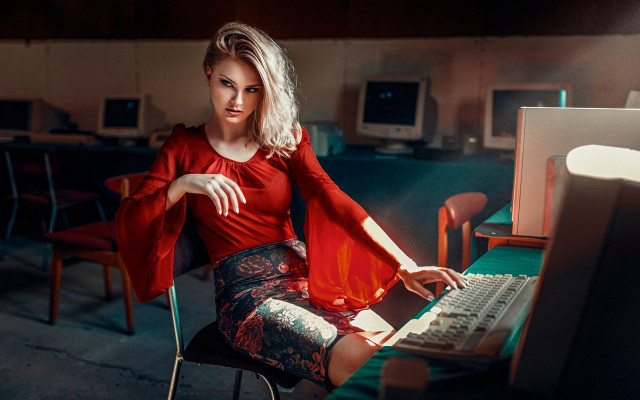 Woman sitting computer floral blonde free wallpaper - medium preview image