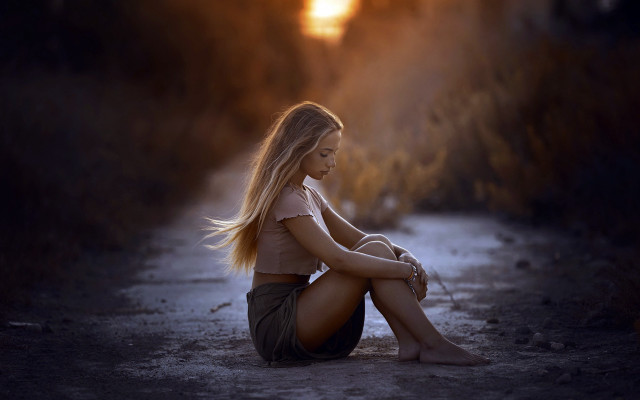 Woman sitting sunset blonde barefoot free wallpaper - medium preview image
