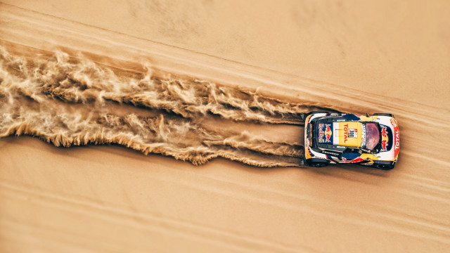 Desert car dust sand dunes free wallpaper - medium preview image