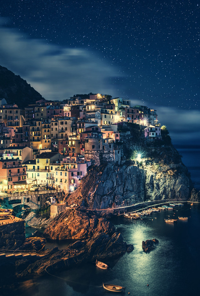 Night town cliff bridge boats free wallpaper - medium preview image