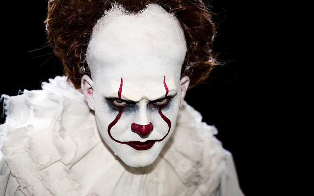 Creepy clown white face red free wallpaper - medium preview image