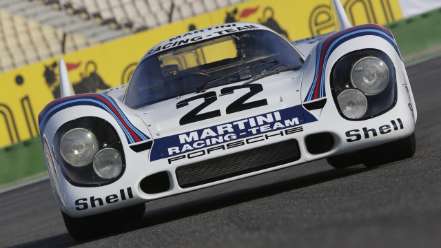 Race car 22 dee whitcomb free wallpaper - medium preview image
