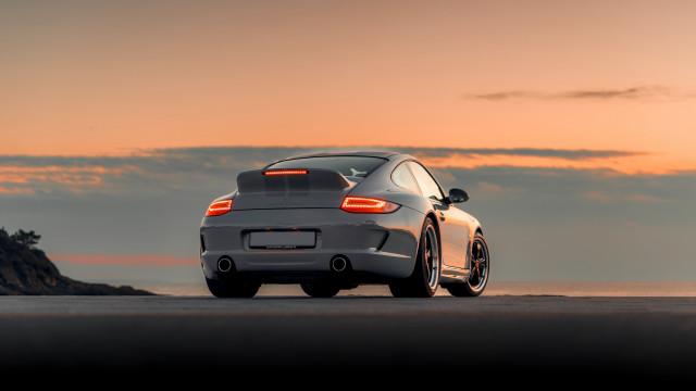 Car ocean sunset tiltshift beach free wallpaper - medium preview image