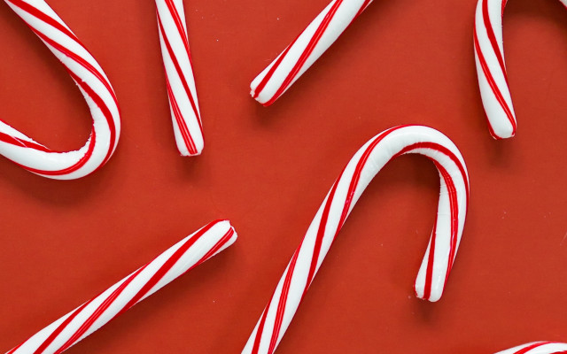 Candy cane red surface striped free wallpaper - medium preview image