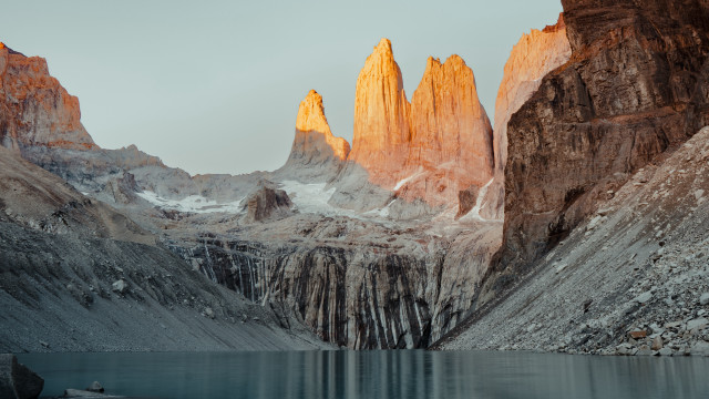 Mountain lake snowy horizon landscape free wallpaper - medium preview image