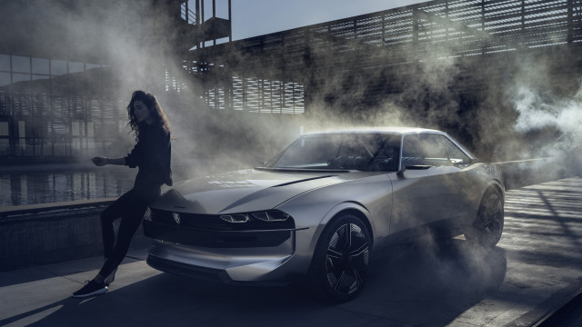 Woman car smoke urban digital free wallpaper - medium preview image