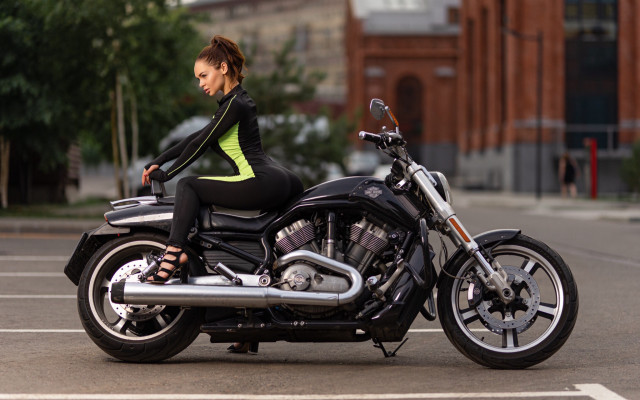 Aramenta diathne vail motorcycle parked free wallpaper - medium preview image