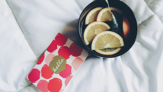 Bowl lemons notepad bed white free wallpaper - medium preview image
