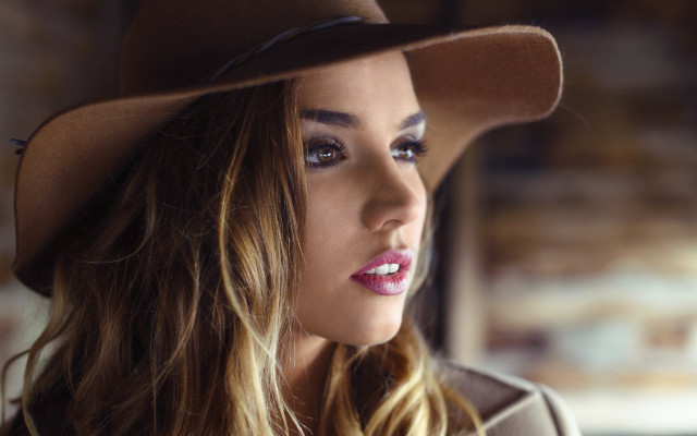 Woman cowboyhat blonde portrait blurry free wallpaper - medium preview image