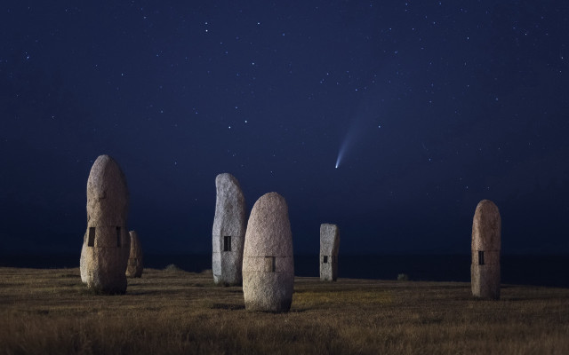 Stone structures night shooting star free wallpaper - medium preview image