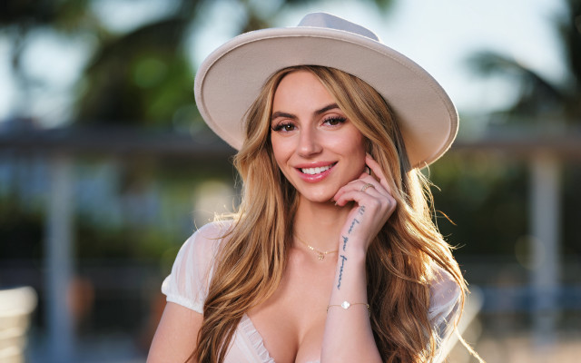 Woman hat smile bokeh portrait free wallpaper - medium preview image
