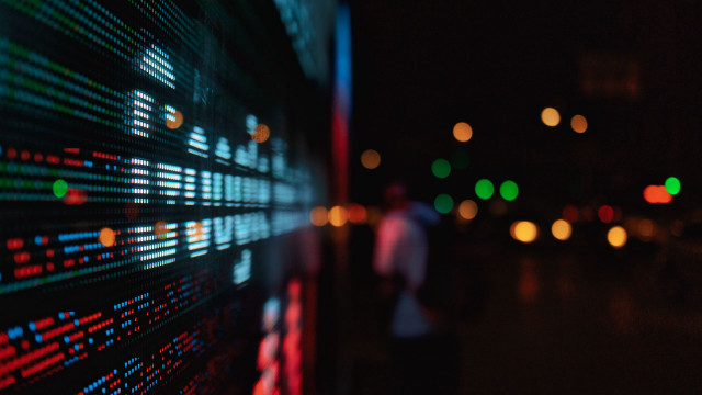 Night cityscape bokeh automatiste shallow free wallpaper - medium preview image