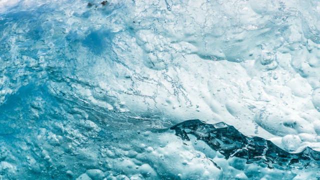 Large wave iceberg swimming ocean free wallpaper - medium preview image