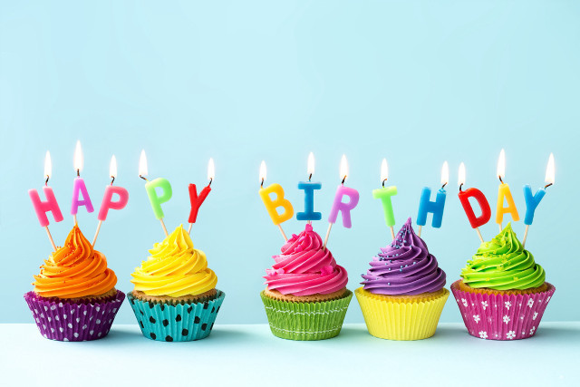 Cupcakes candles number one two free wallpaper - medium preview image