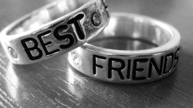 Best friends rings together table free wallpaper - medium preview image