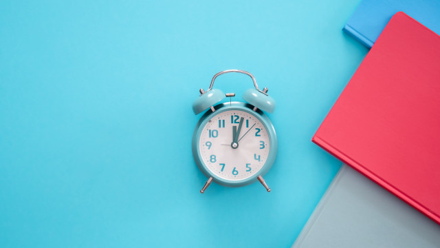 Alarm clock blue table red free wallpaper - medium preview image