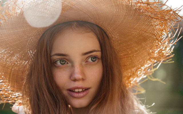 Woman strawhat greeneyes fireworks portrait free wallpaper - medium preview image