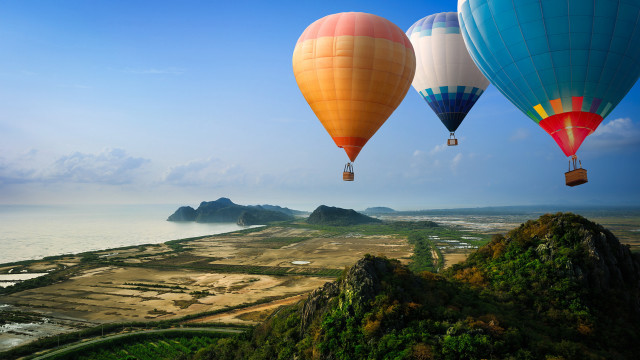 Hot air balloons mountain ocean free wallpaper - medium preview image