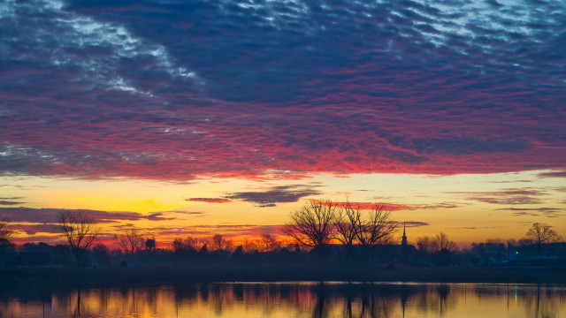 Sunset red sky clouds lake free wallpaper - medium preview image