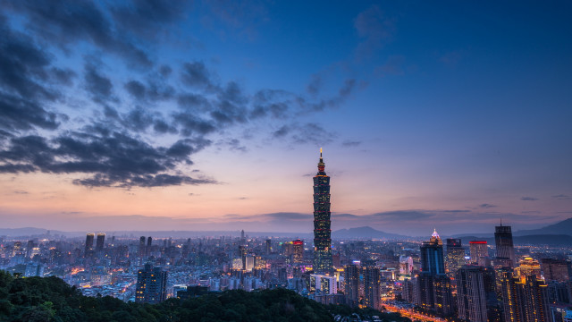 City skyline tower dusk clouds #2 free wallpaper - medium preview image
