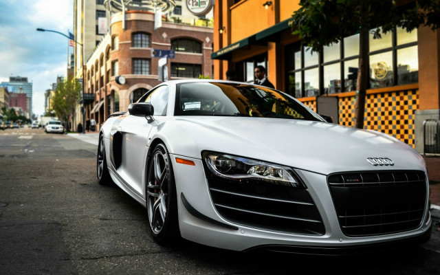 White car street building clock #2 free wallpaper - medium preview image