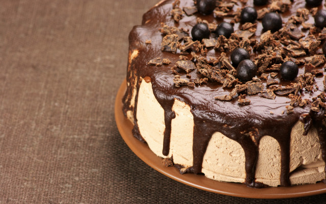 Chocolate cake frosting chocolate chips #2 free wallpaper - medium preview image