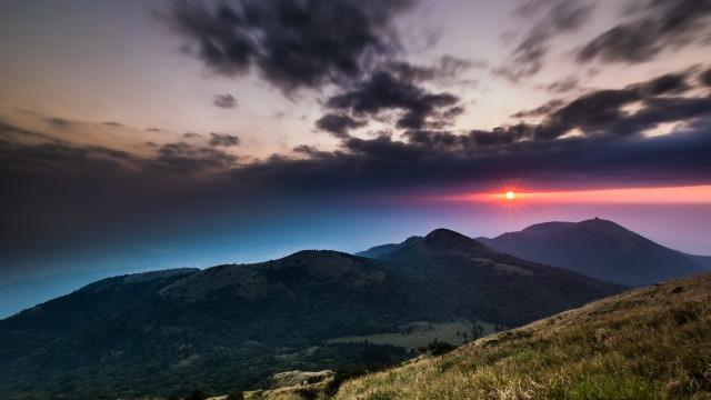 Sunset mountain range clouds city free wallpaper - medium preview image