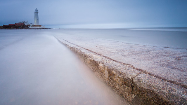 Lighthouse foggy beach longexposure moodycolors free wallpaper - medium preview image
