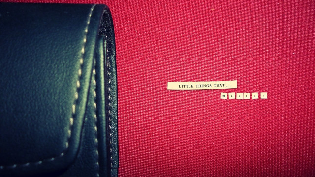 Black leather wallet thought sticker free wallpaper - medium preview image