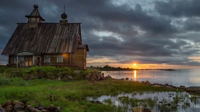 Wooden house green field water free wallpaper - medium preview image