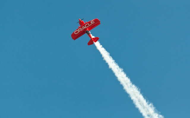 Red plane blue sky white free wallpaper - medium preview image