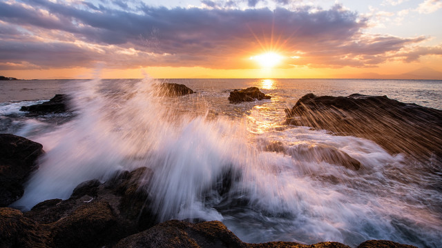 Large wave crashing sunset ocean free wallpaper - medium preview image