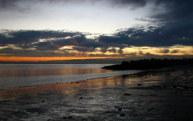 Sunset water beach island cityscape free wallpaper - medium preview image