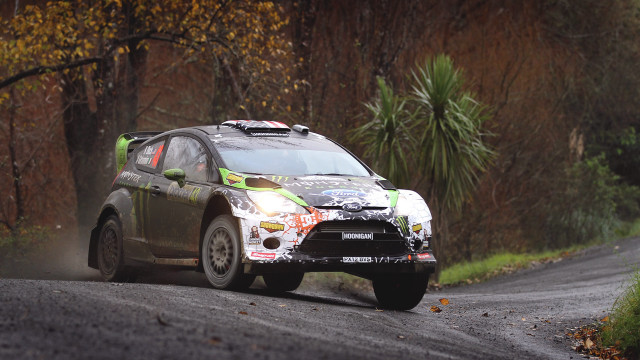 Car dirt road woods person free wallpaper - medium preview image