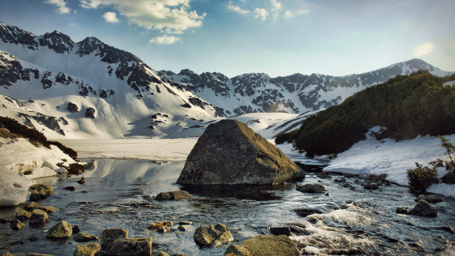Mountain range river snowy background free wallpaper - medium preview image