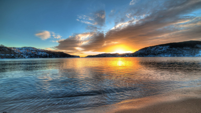 Sunset lake mountains reflection gradient free wallpaper - medium preview image