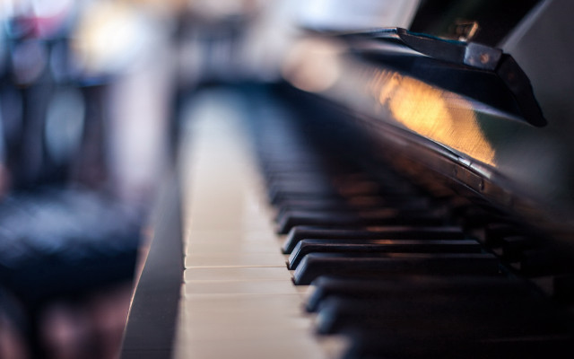 Piano closeup blurry background shallow free wallpaper - medium preview image