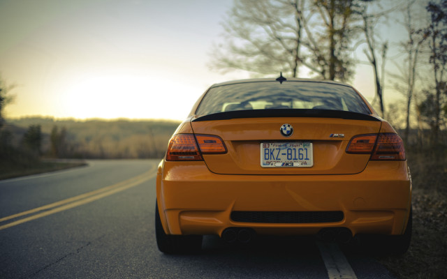 Car forest sunset tiltshift backlighting free wallpaper - medium preview image