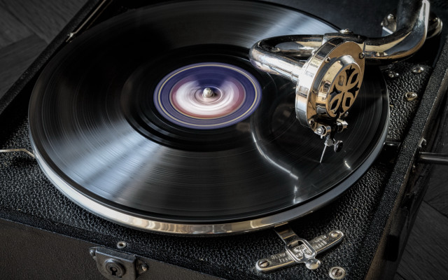 Record player kitsch flemish baroque free wallpaper - medium preview image