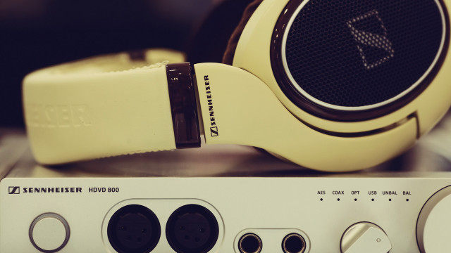 Headphones stereo microphone tiltshift studio free wallpaper - medium preview image