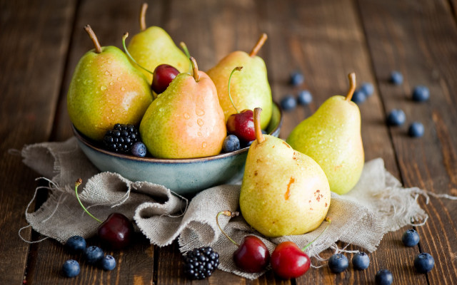 Bowl fruit berries pears table free wallpaper - medium preview image