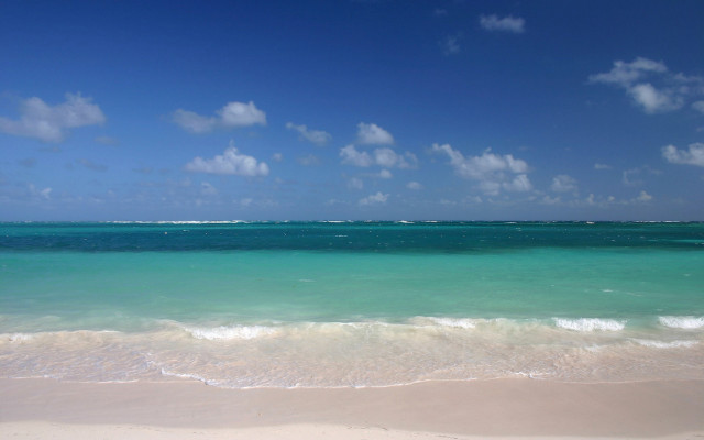 Beach blue sky clouds water #6 free wallpaper - medium preview image