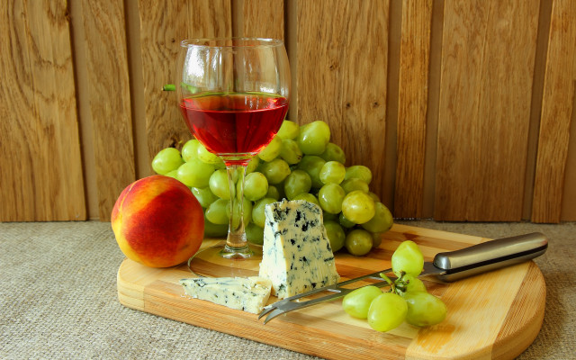 Wooden cuttingboard cheeseboard wine glass free wallpaper - medium preview image