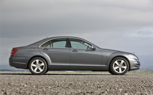 Silver car mountain gravel clouds free wallpaper - medium preview image